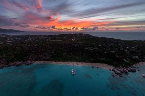 Review img # 19 of the yacht AEOLUS 77