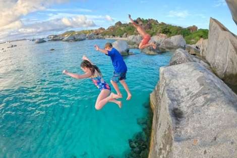 Review img # 3 of the yacht AEOLUS 77