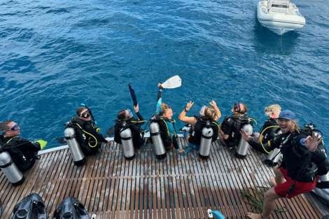 Review img # 5 of the yacht OHANA